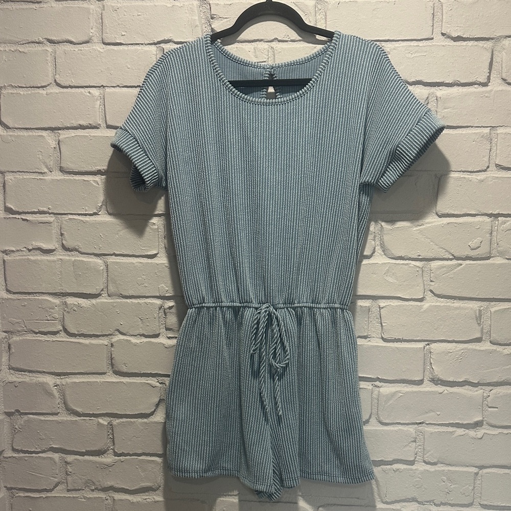 NEW HEIMISH USA Light Blue Ribbed Garment size L